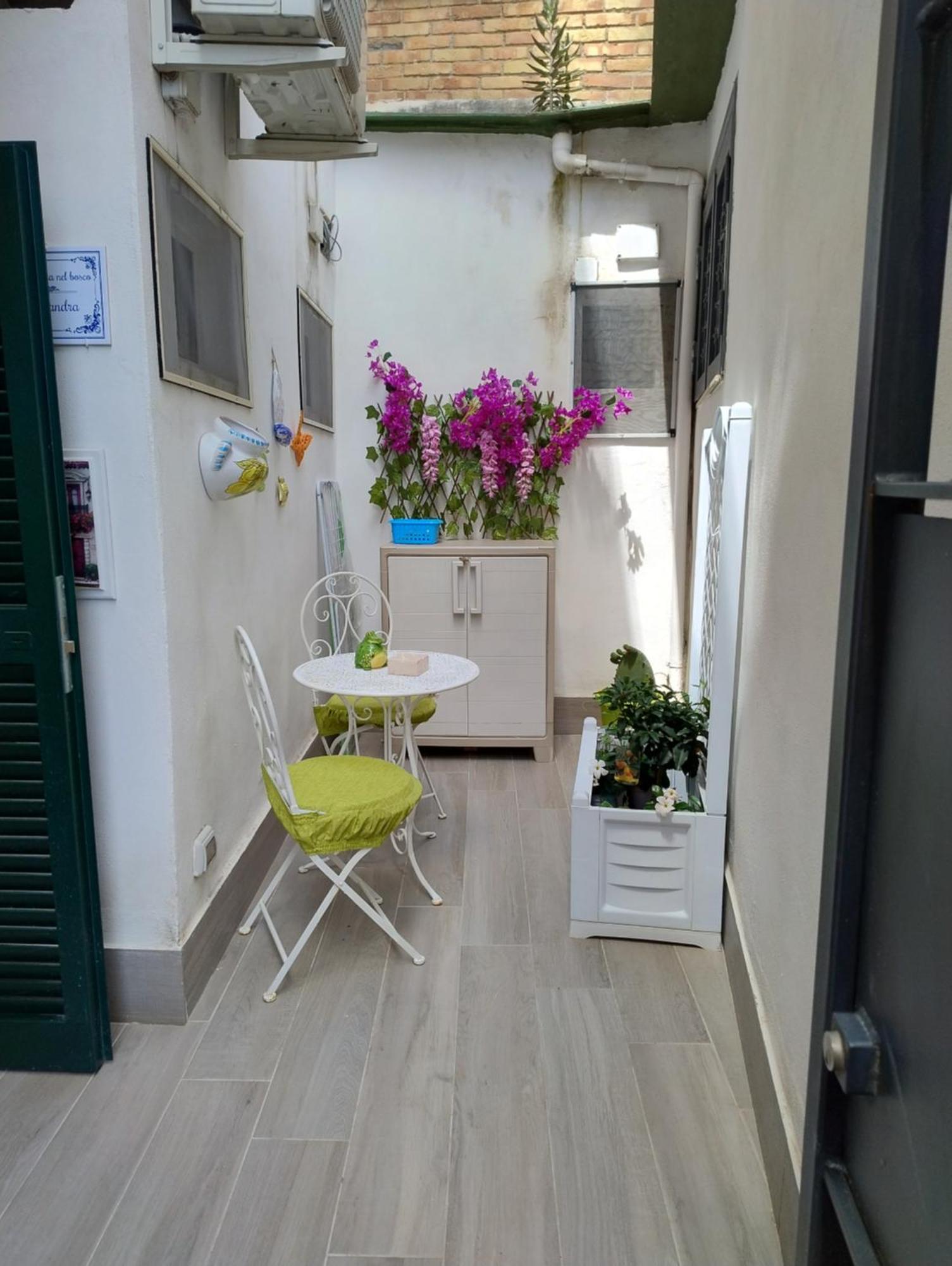 La Casita Nel Bosco Apartment เนเปิลส์ ภายนอก รูปภาพ
